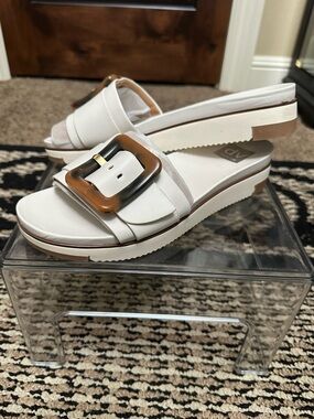 Brand New DV by Dolce Vita White Platform Sandals with Brown Buckle
